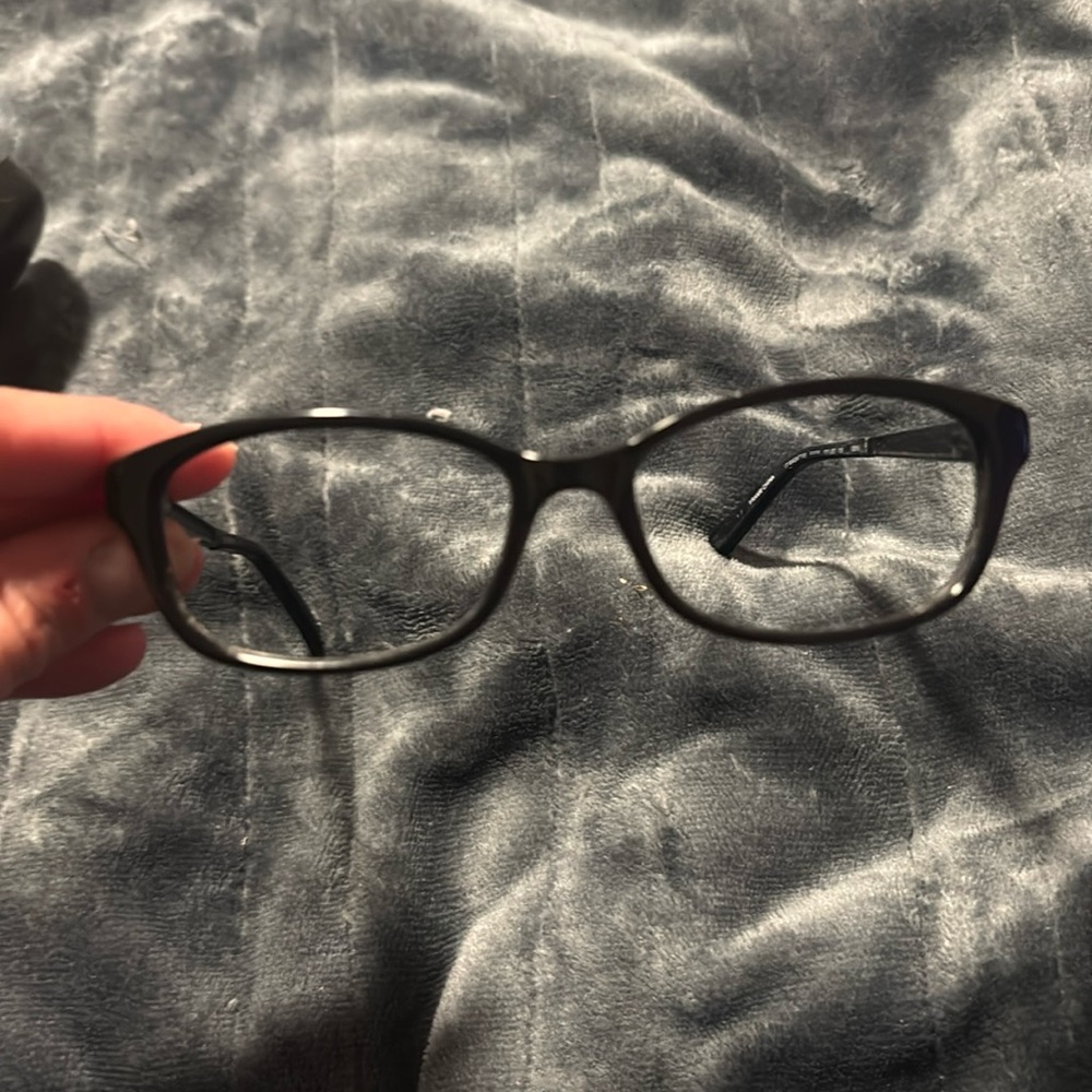 I’m selling Bebe frames for reading glasses